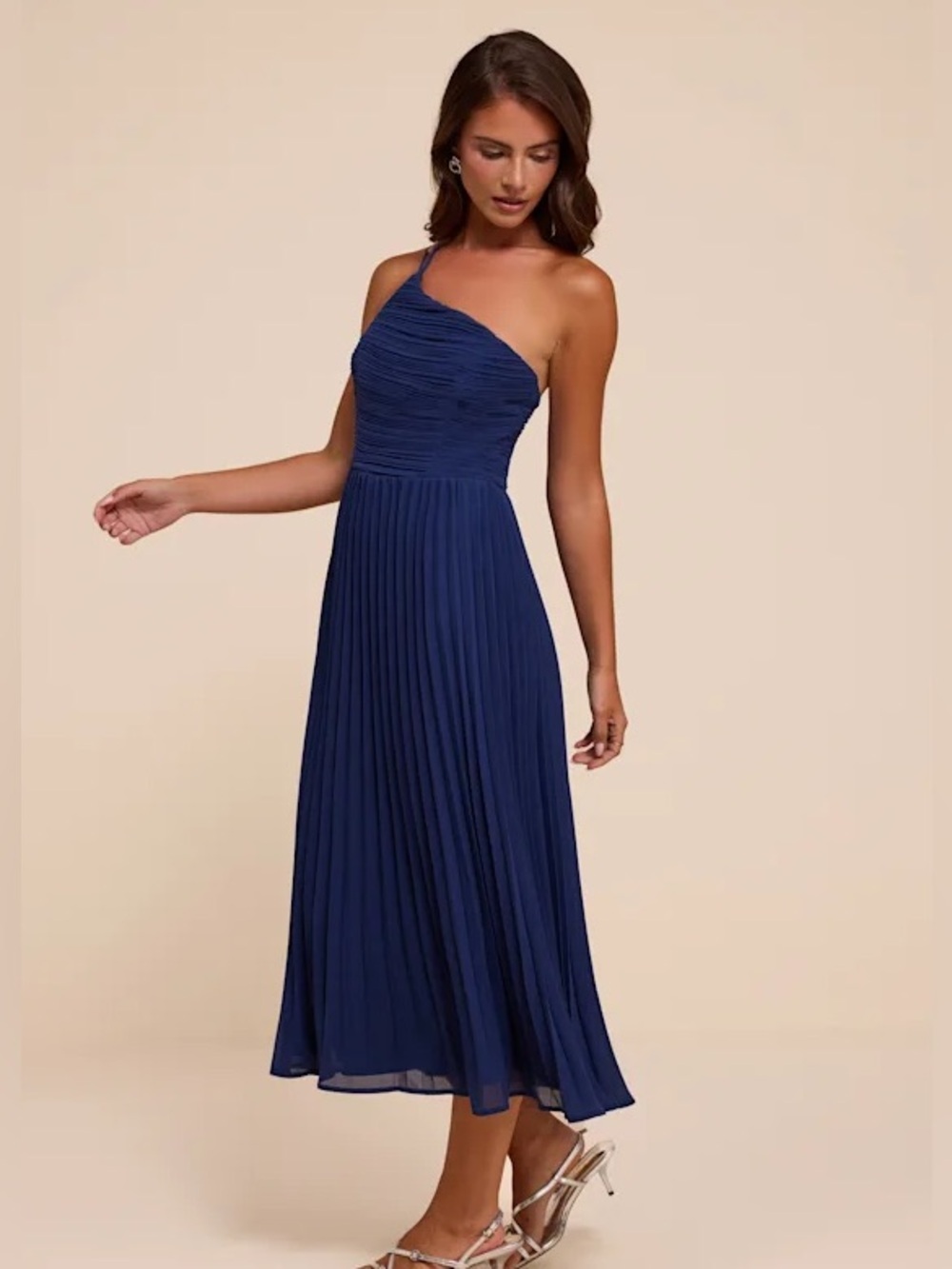 Lulus | Wondrous Muse Dark Blue Pleated One-Shoulder Midi Dress - Picture 4 of 10